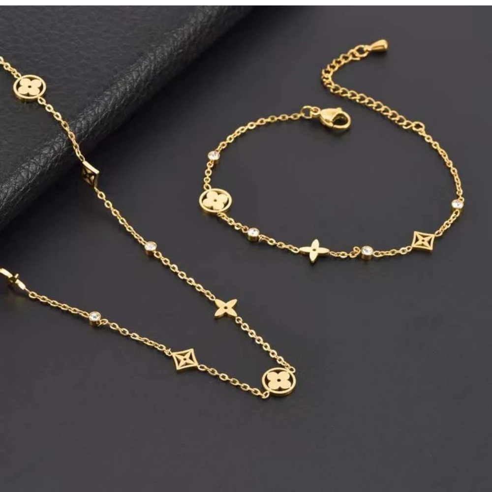 Minimalist Titanium Steel With Multiple Hollow Lucky Four-leaf Bracelet Necklace